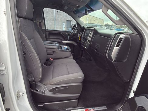 Used 2018 Chevrolet Silverado 1500 LT w/ Redline Edition image 17