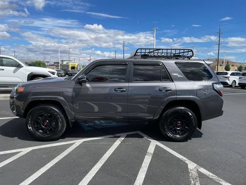 Certified 2023 Toyota 4Runner TRD Off-Road Premium w/ Moonroof Package AWD/4WD image 6