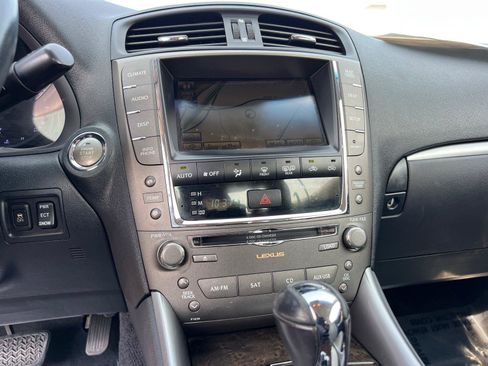 Used 2011 Lexus IS 250C w/ Luxury Pkg RWD image 23