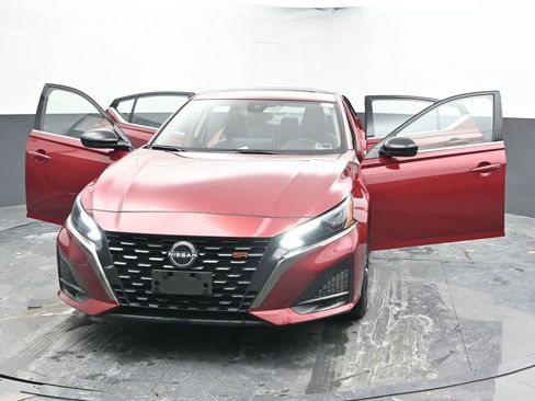 Used 2024 Nissan Altima 2.5 SR w/ SR Premium Package image 57