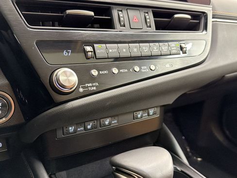 Certified 2025 Lexus ES 350 w/ Premium Package FWD image 31