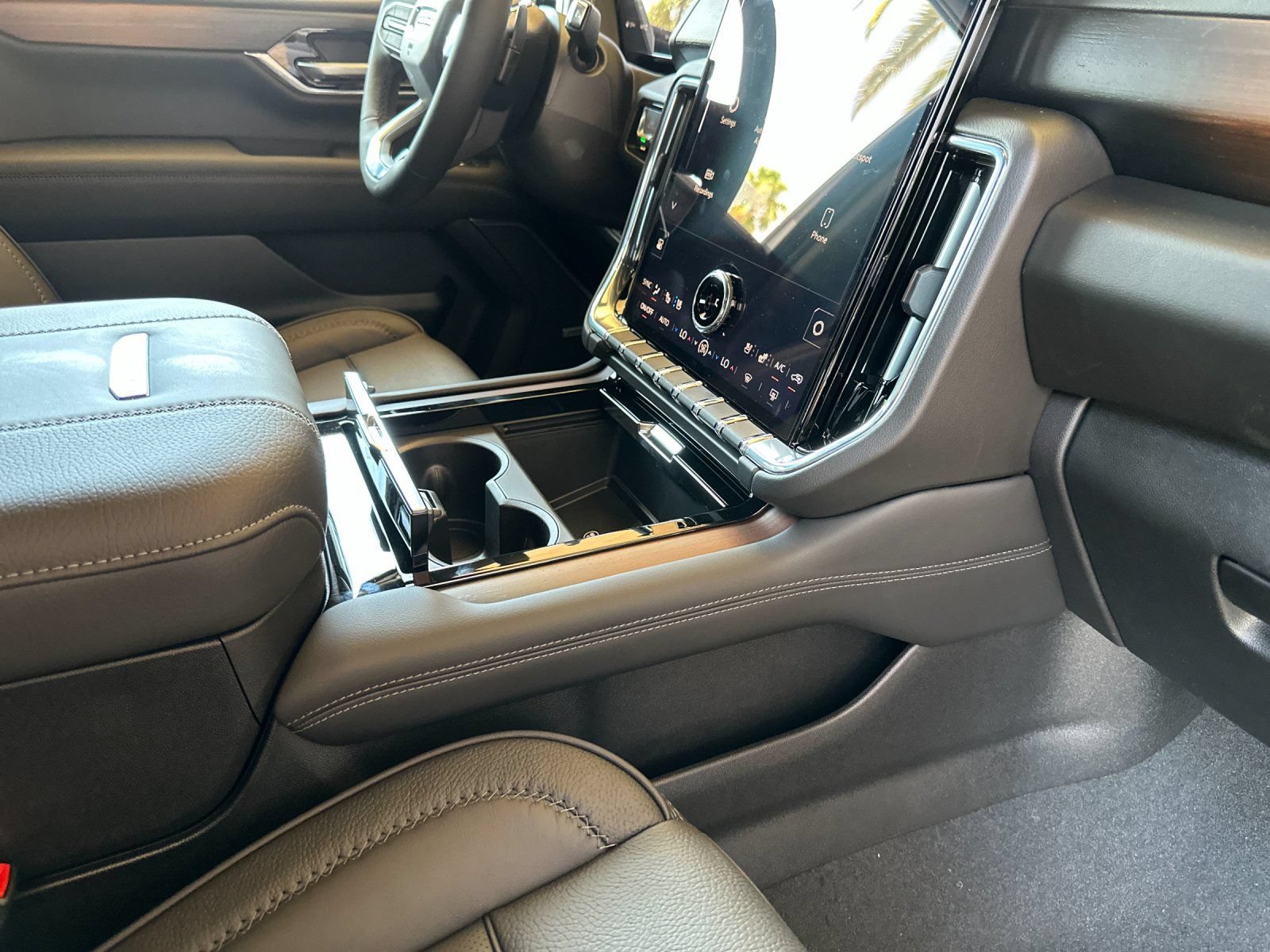 New 2026 GMC Yukon Denali AWD/4WD image 17