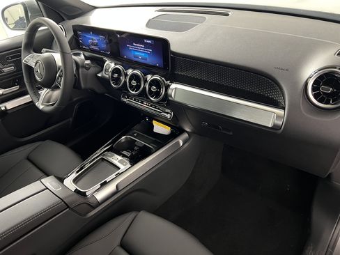 New 2026 Mercedes-Benz GLB 250 4MATIC image 26