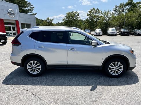 Used 2020 Nissan Rogue SV AWD/4WD image 8