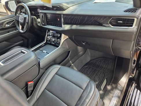 Used 2023 GMC Yukon XL Denali AWD/4WD image 26