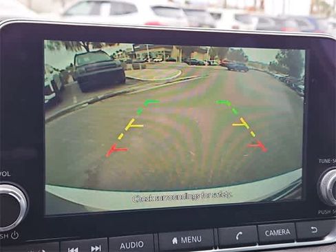 Used 2022 Nissan Sentra SV image 27