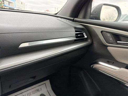 New 2026 Chevrolet Traverse LT w/ Driver Confidence Package image 21