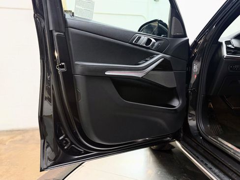 Used 2021 BMW X5 xDrive40i w/ Premium Package image 12