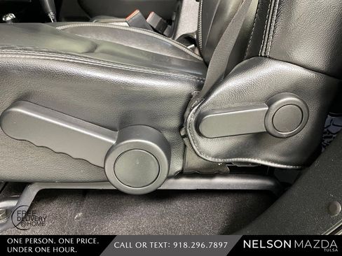 Used 2017 Jeep Wrangler Unlimited Rubicon image 17