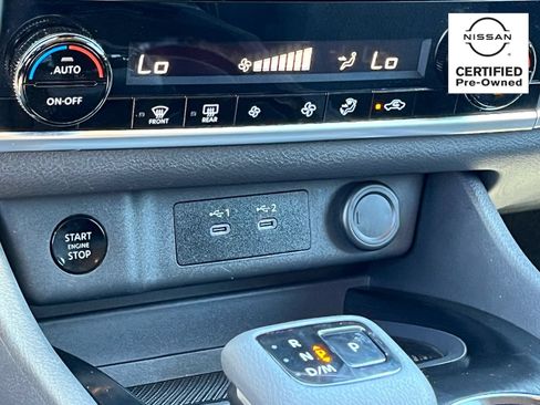 Certified 2025 Nissan Rogue SV FWD image 26