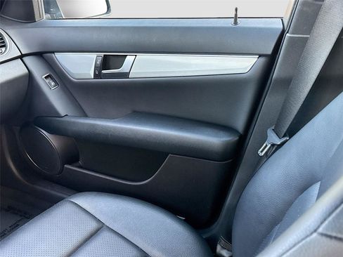 Used 2014 Mercedes-Benz C 250 Sedan image 23