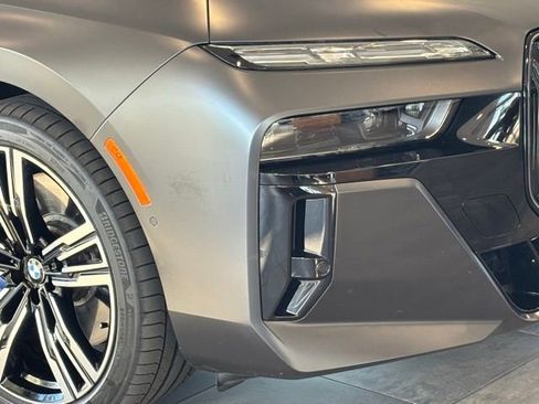 Used 2025 BMW 760i xDrive w/ Executive Package image 26