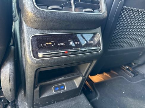 Used 2024 Mercedes-Benz GLS 450 4MATIC image 15