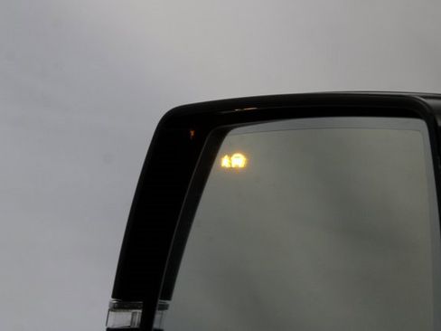 Used 2019 Cadillac Escalade ESV Premium Luxury image 23