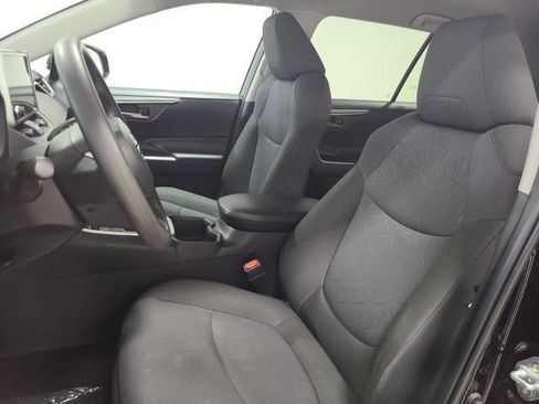 Used 2024 Toyota RAV4 XLE FWD image 16