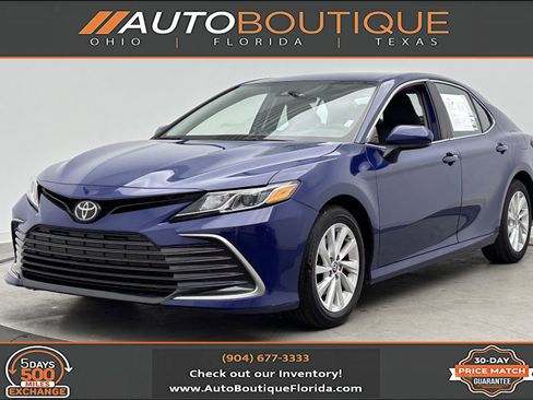 Used 2023 Toyota Camry LE image 1