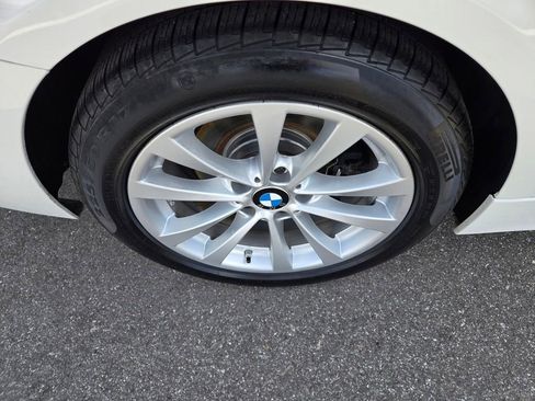Used 2018 BMW 320i Sedan w/ Convenience Package image 12