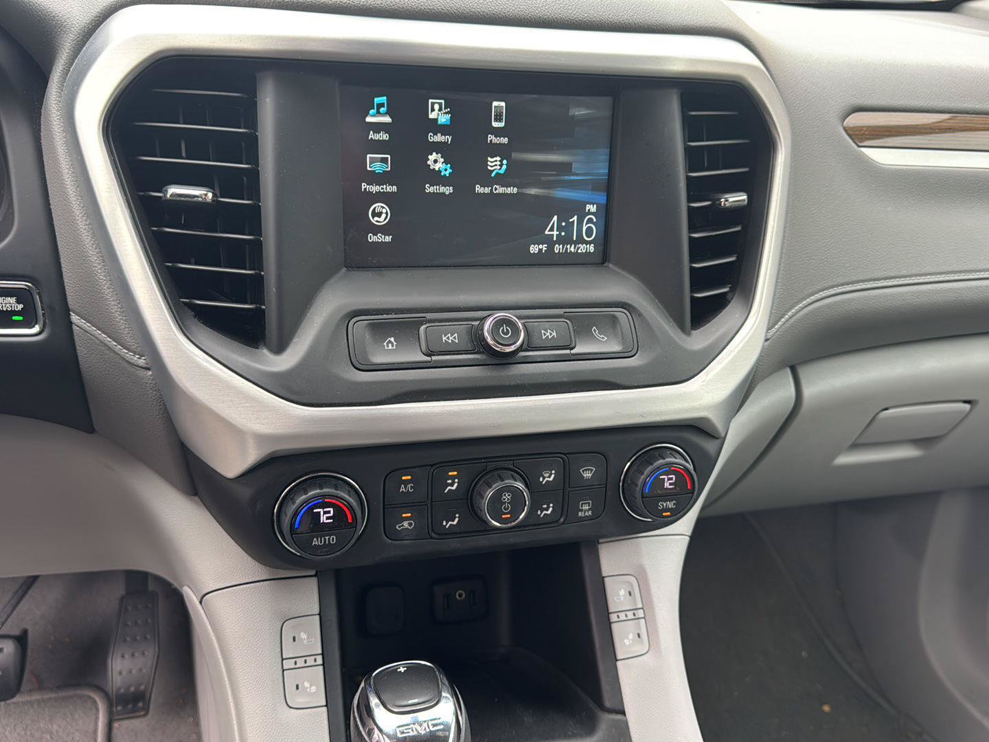 Used 2019 GMC Acadia SLE FWD image 11