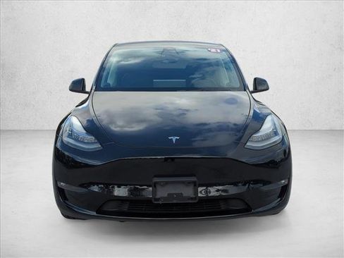 Used 2021 Tesla Model Y Long Range image 2