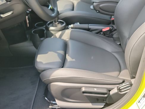 Used 2024 MINI Cooper S FWD image 30