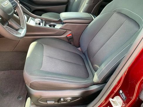 Used 2024 Jeep Grand Cherokee Laredo w/ Luxury Tech Group I AWD/4WD image 17