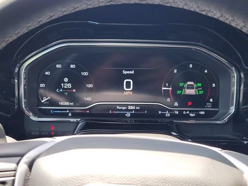 Used 2025 GMC Sierra 1500 SLT RWD image 16
