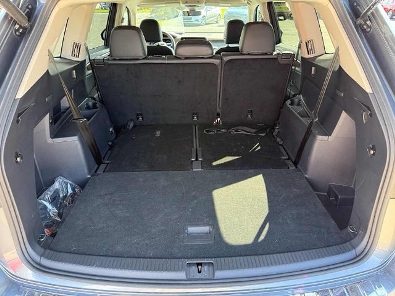 Used 2024 Volkswagen Atlas SE AWD/4WD image 11