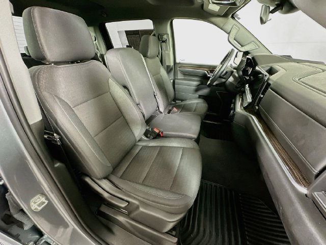 Used 2026 Chevrolet Silverado 1500 LT AWD/4WD image 32