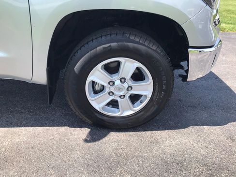 Used 2021 Toyota Tundra SR5 AWD/4WD image 47