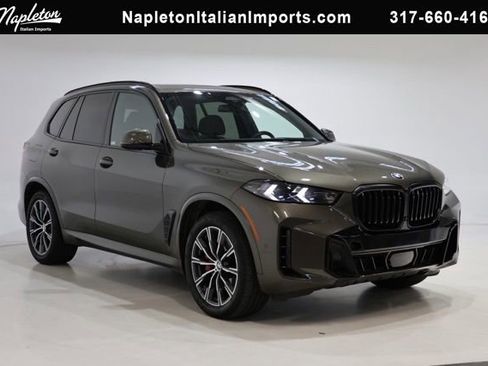 Used 2024 BMW X5 xDrive40i w/ M Sport Package AWD/4WD image 1