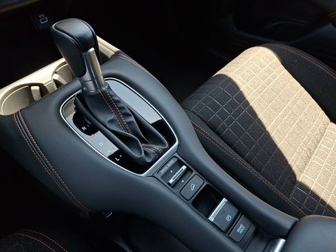 Used 2024 Honda HR-V Sport image 18