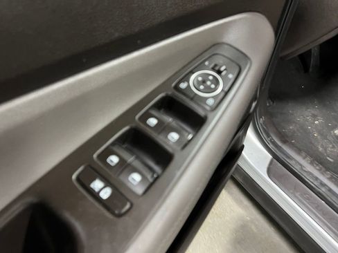 Used 2019 Hyundai Santa Fe SE FWD image 20