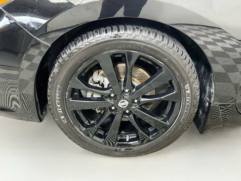 Used 2017 Nissan Altima 2.5 SR w/ Midnight Edition Package FWD image 24