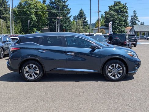 Used 2018 Nissan Murano S image 6