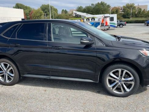 Used 2018 Ford Edge Sport w/ Technology Package image 12