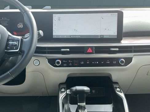 Used 2025 Kia Sorento S w/ Panoramic Sunroof Package FWD image 19