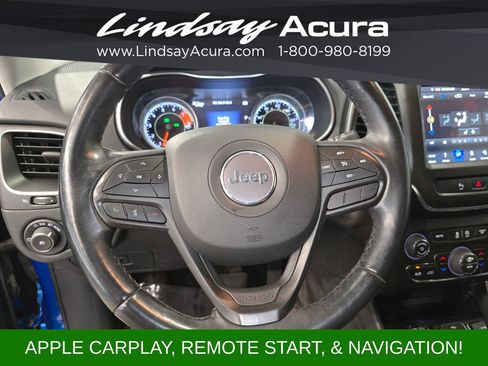 Used 2019 Jeep Cherokee Trailhawk w/ Cold Weather Group AWD/4WD image 16