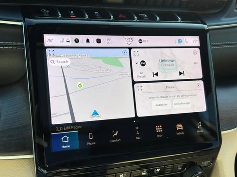 Used 2024 Jeep Grand Cherokee L Limited w/ Luxury Tech Group II image 13