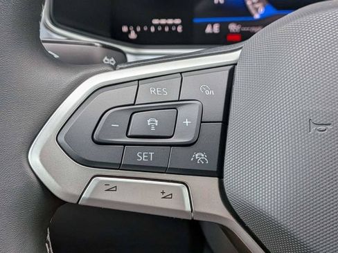 New 2026 Volkswagen Taos SE FWD image 26
