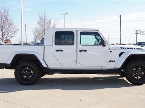 New 2026 Jeep Gladiator Sport image 10