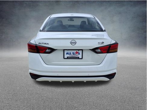 Used 2025 Nissan Altima 2.5 SV FWD image 7