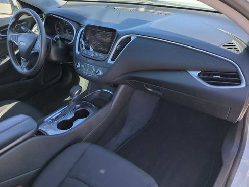 Used 2024 Chevrolet Malibu LT image 29