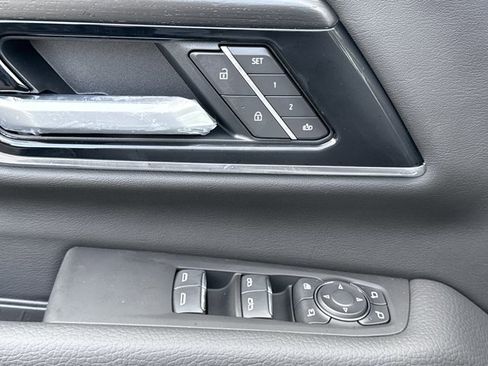 New 2026 GMC Yukon Denali w/ Sun & Power Step Package image 21