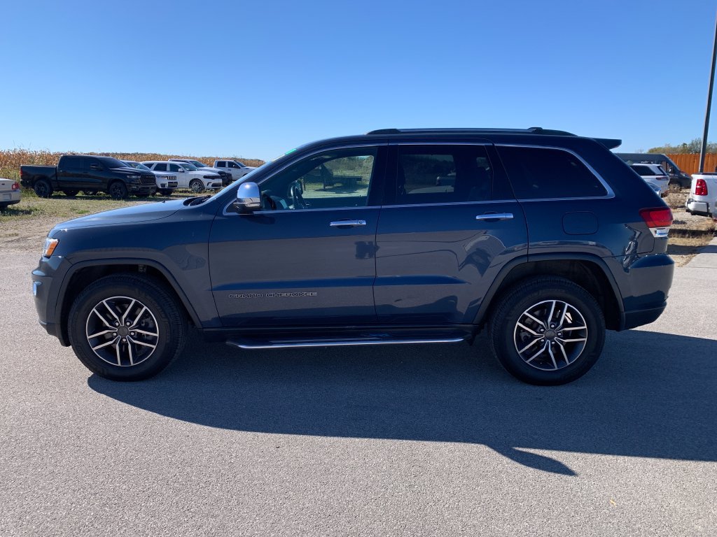 Used 2021 Jeep Grand Cherokee Limited AWD/4WD image 3