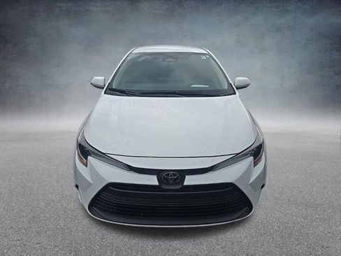 Used 2024 Toyota Corolla LE FWD image 3