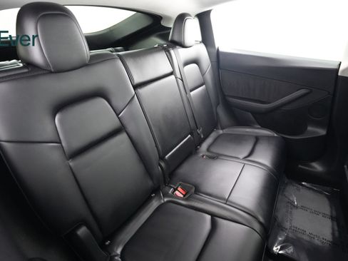 Used 2023 Tesla Model Y Long Range AWD/4WD image 5