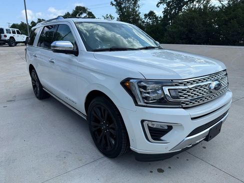 Used 2020 Ford Expedition Platinum image 3