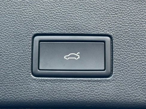 New 2026 Volkswagen Atlas Cross Sport SEL Premium R-Line image 21