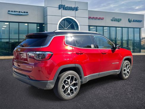 Used 2025 Jeep Compass Limited image 2