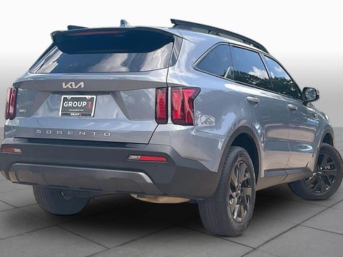 Used 2022 Kia Sorento S w/ Panoramic Sunroof Package AWD/4WD image 13